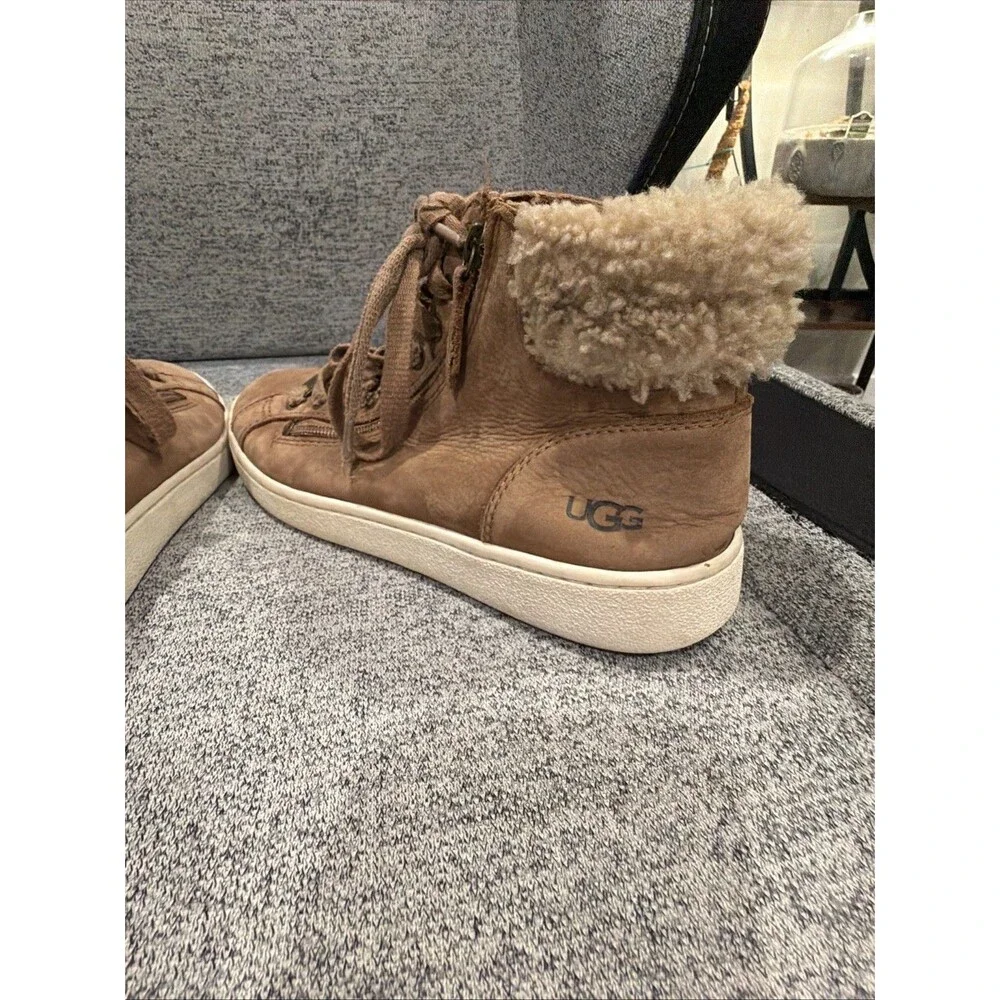 Ugg Women’s Olive High-Top Sneaker Chestnut Leather‎ Size 8.5